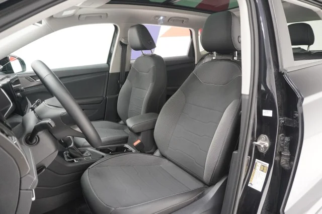New 2026 Deep Black Pearl Volkswagen SE Black image 15