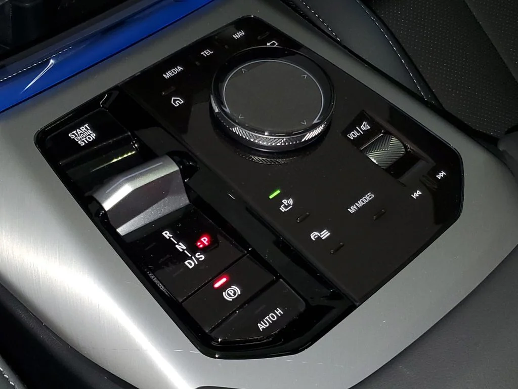 New 2026 Alpine White BMW 30 xDrive image 25