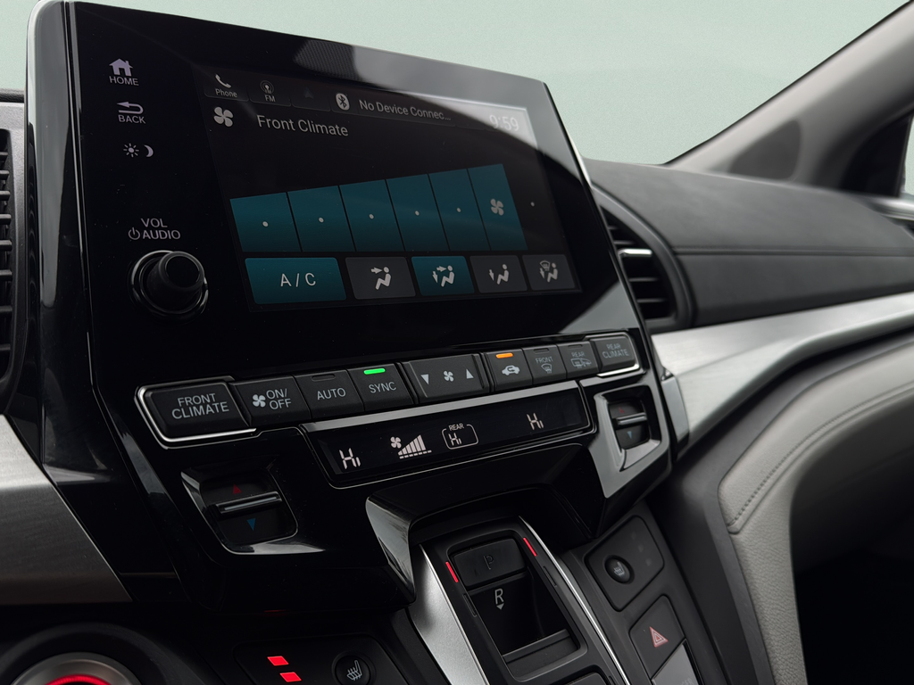 Used 2019 Silver Honda EX-L image 19