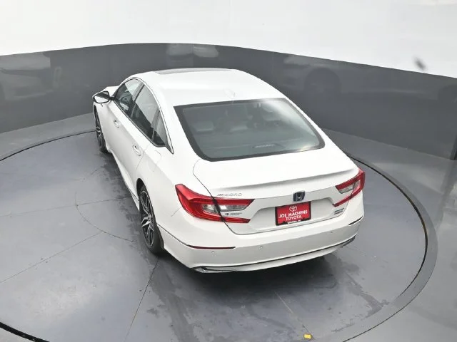 Used 2021 White Honda Touring image 27