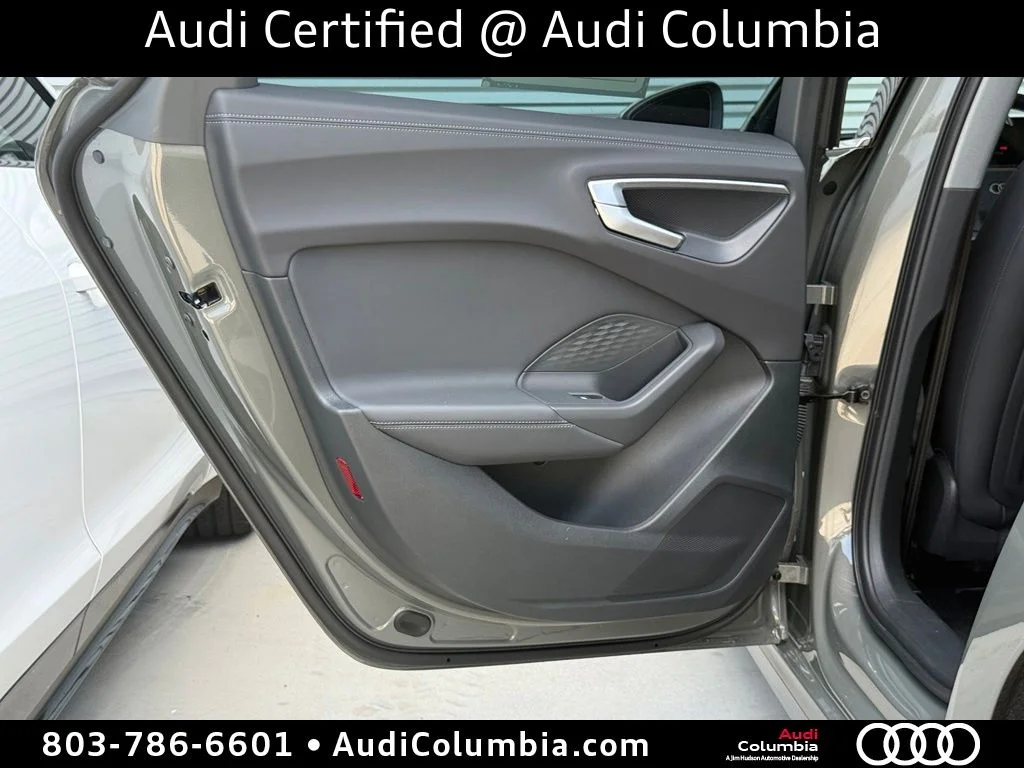Used 2025  Audi 2.0T Premium image 22