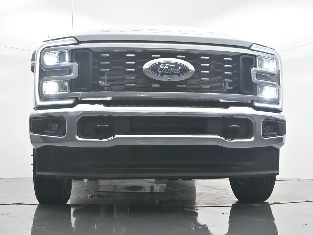 New 2026 Oxford White Ford F-350® XLT image 44