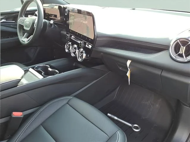 New 2026 Summit White Chevrolet LT image 20