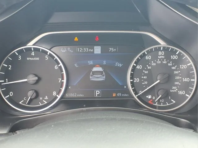 Used 2023  Nissan SL image 11