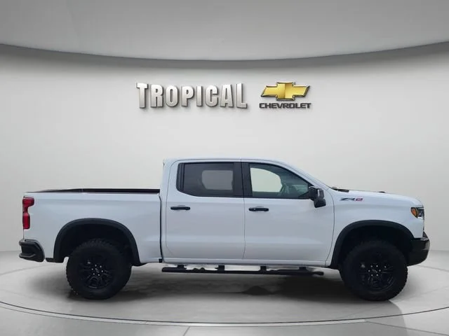 New 2026 Summit White Chevrolet ZR2 image 6