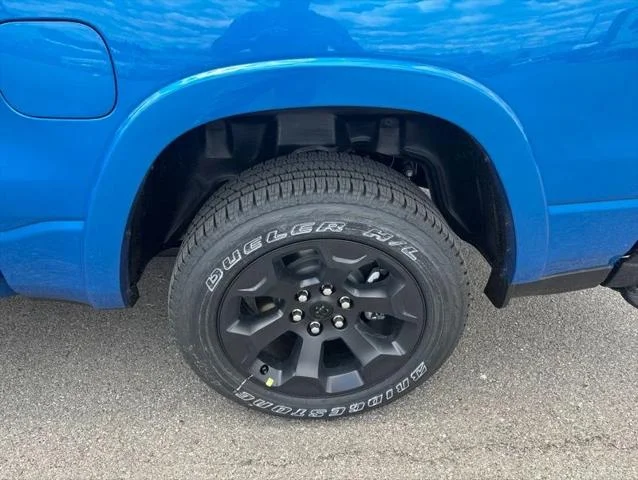 New 2026 Hydro Blue Pearl-Coat Exterior Paint RAM BIG HORN image 32