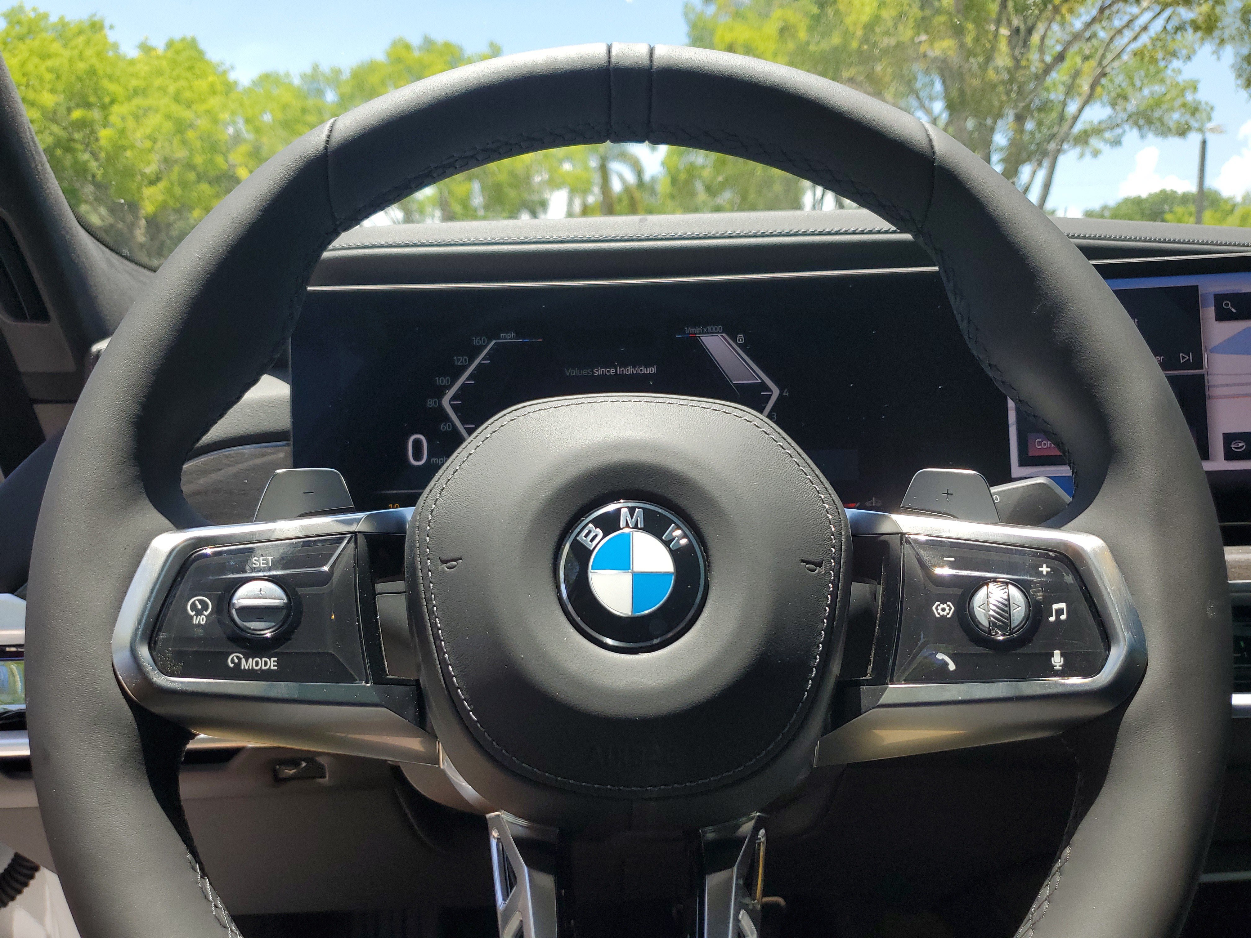 New 2026 Mineral White Metallic BMW 760i xDrive image 21