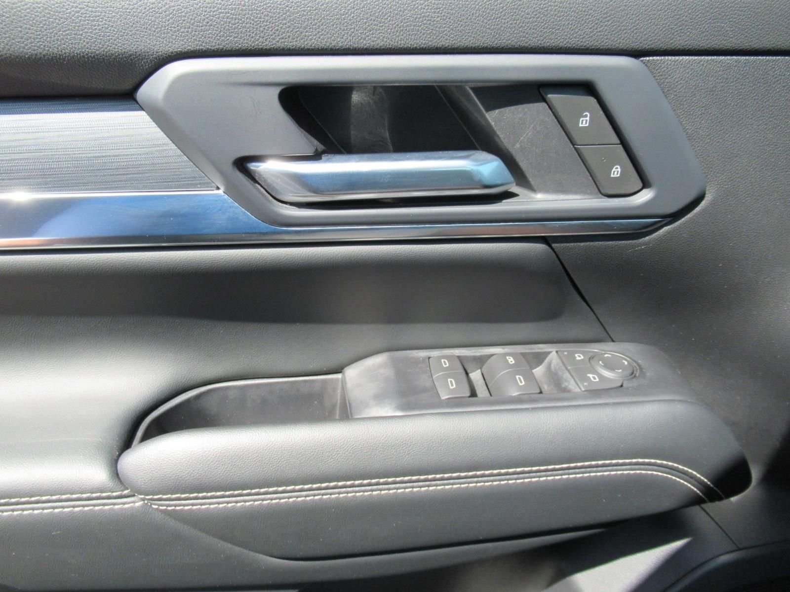 Used 2026 White GMC Elevation image 20