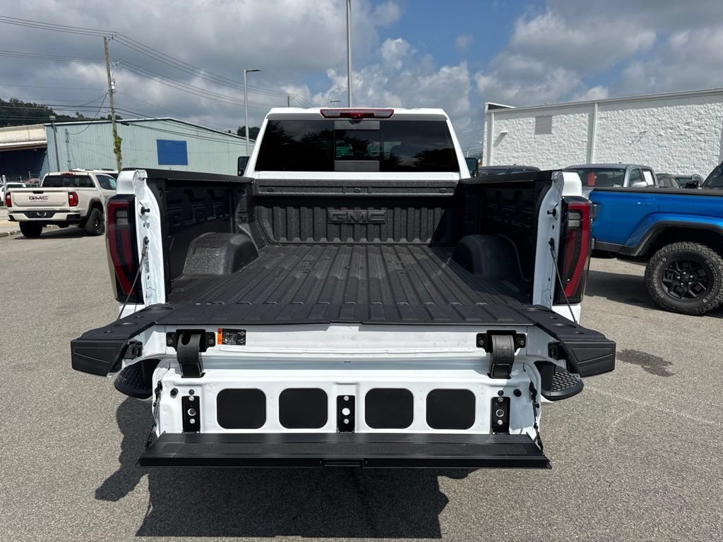 2026 GMC Sierra 2500HD AT4 - Photo 18