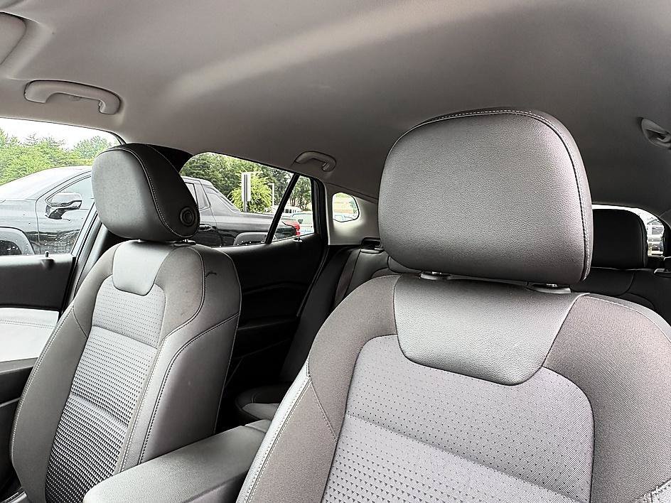 Used 2024 Sterling Gray Metallic Chevrolet LT image 18