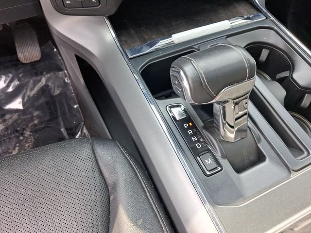 Used 2021 White Ford Lariat image 31