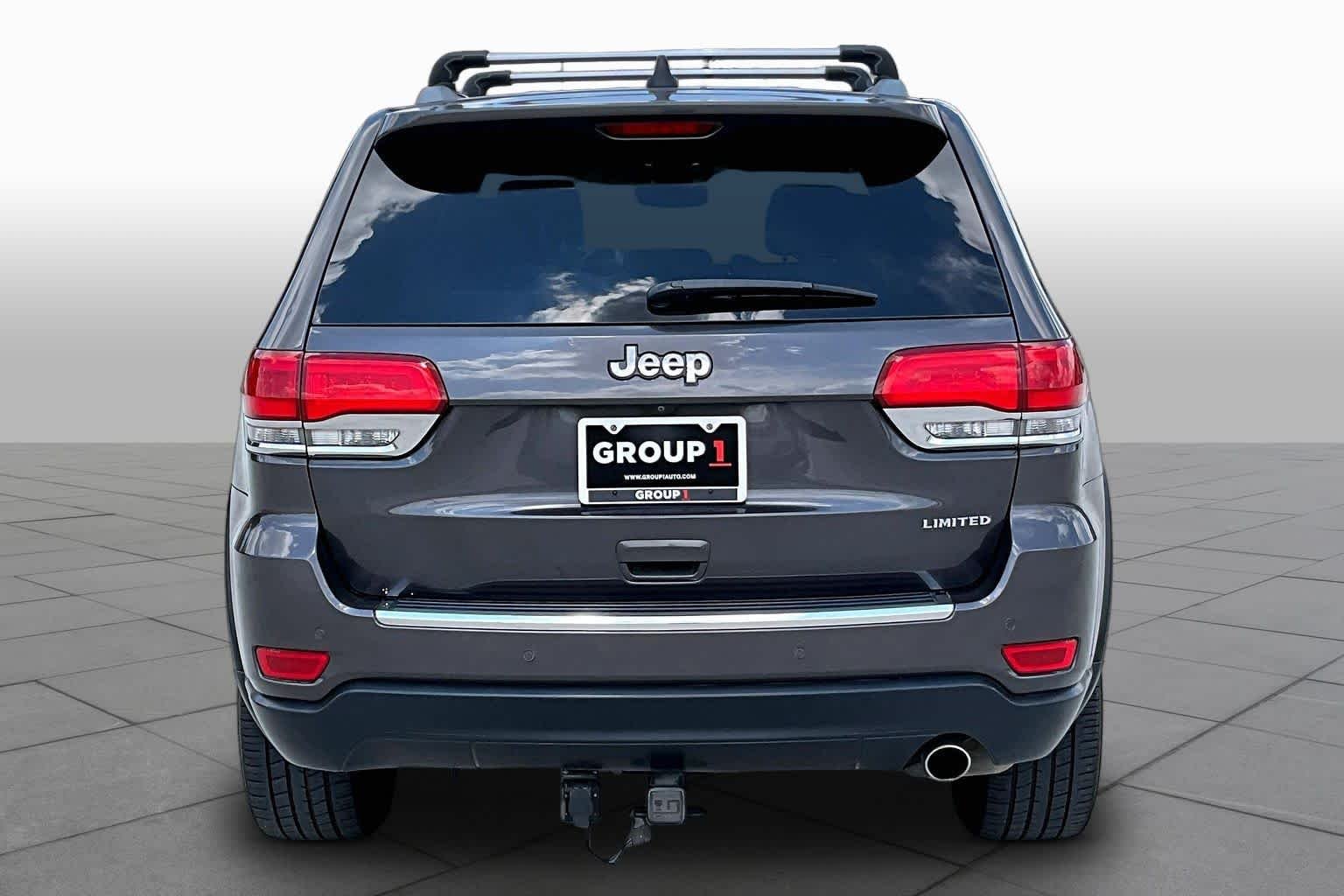 Used 2018 Granite Crystal Metallic Clearcoat Jeep Limited image 4