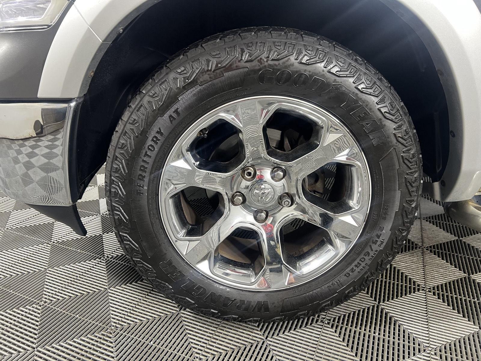 Used 2018  RAM Laramie image 25