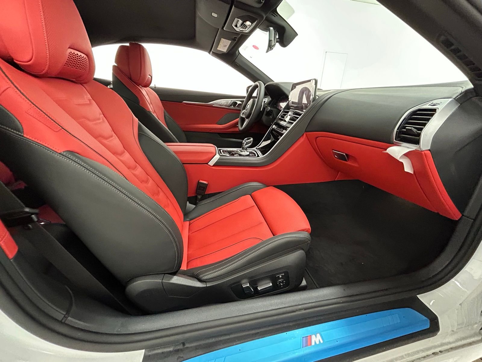 New 2026 Mineral White Metallic BMW 840i image 38