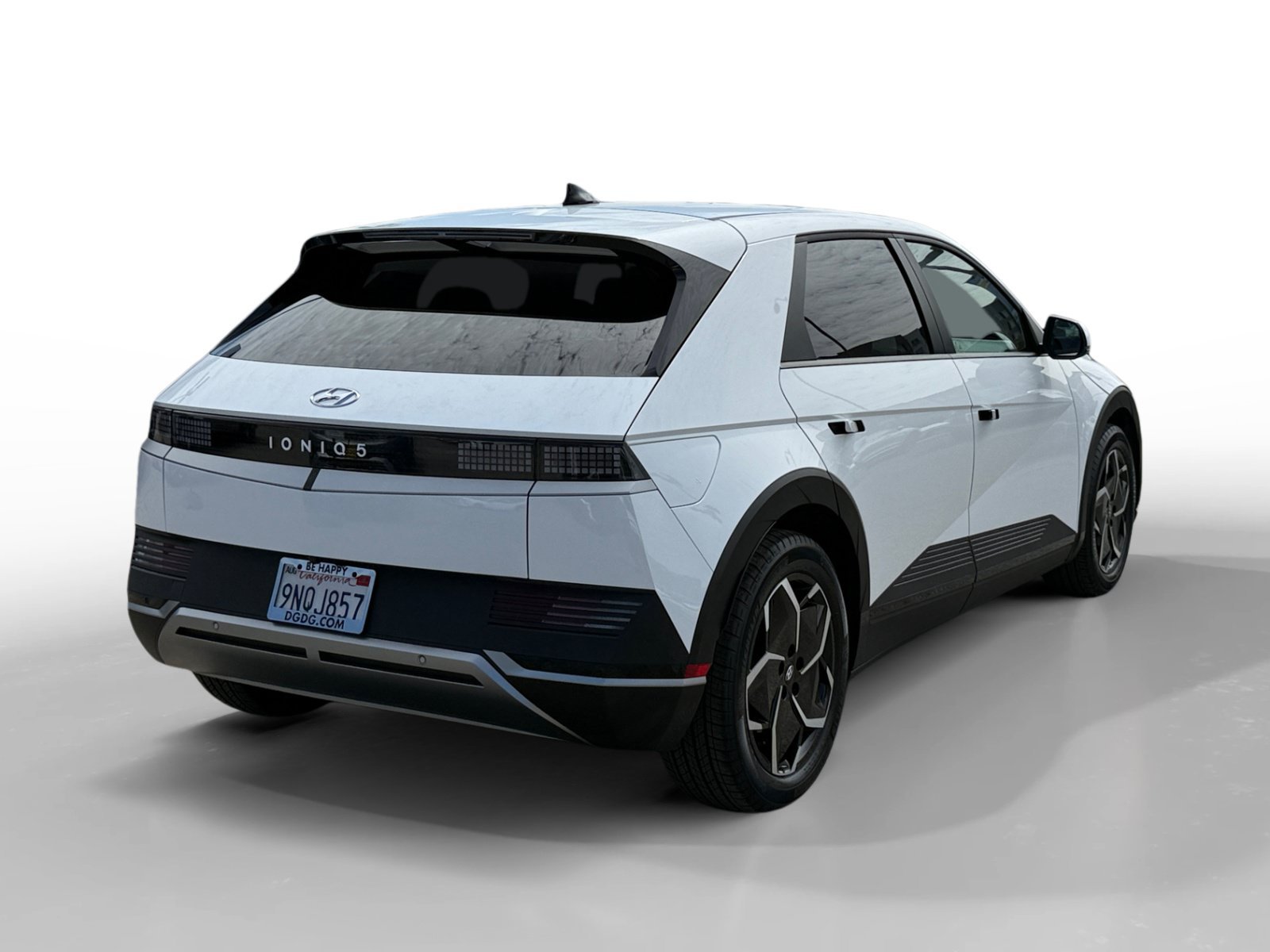 Certified Used 2024 Atlas White Hyundai SEL image 5