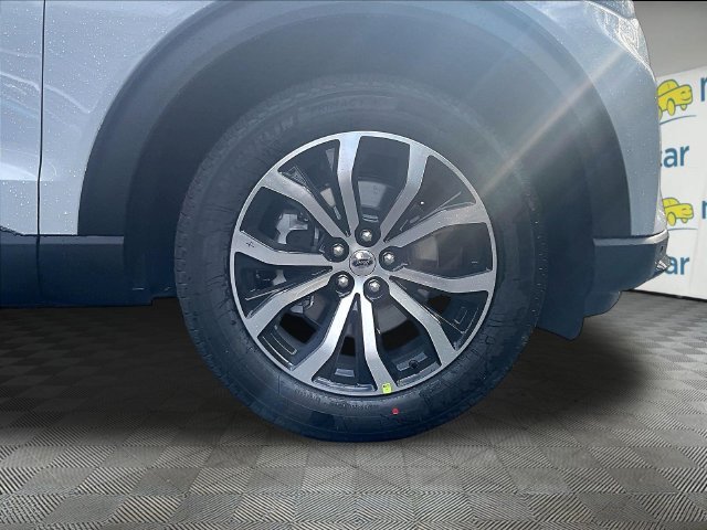 New 2027 Avalanche Gray Ford ST-Line image 13