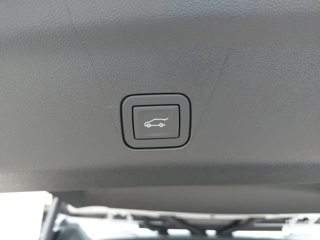 New 2026 Summit White GMC AT4 image 37