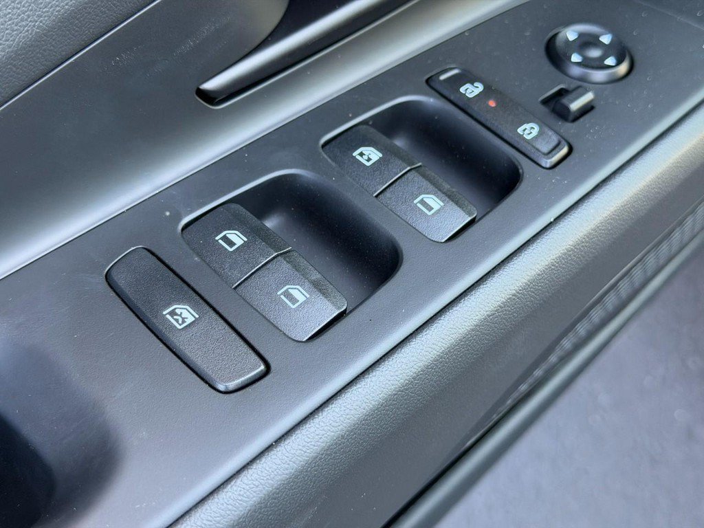 Used 2026 Black Hyundai SEL Sport image 10