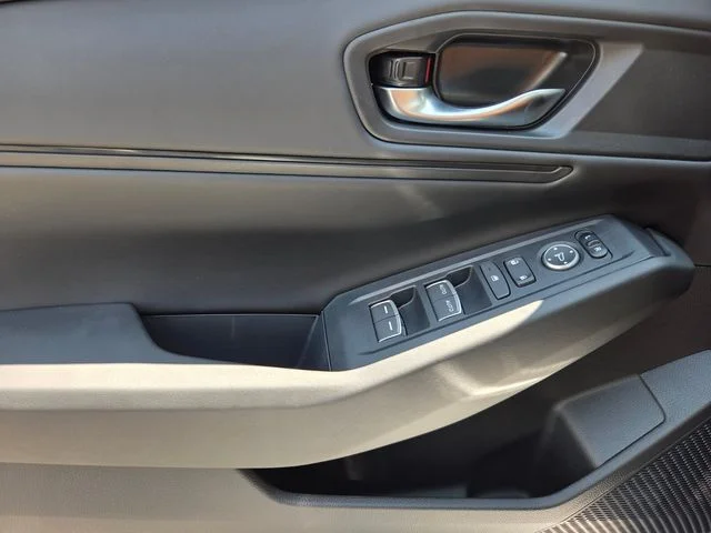 New 2026 Solar Silver Metallic Honda SE image 23