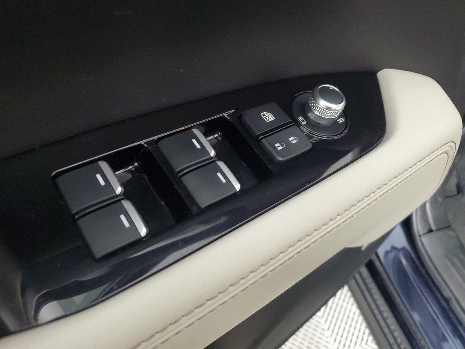 Used 2020 Deep Crystal Blue Mica Mazda Grand Touring image 20