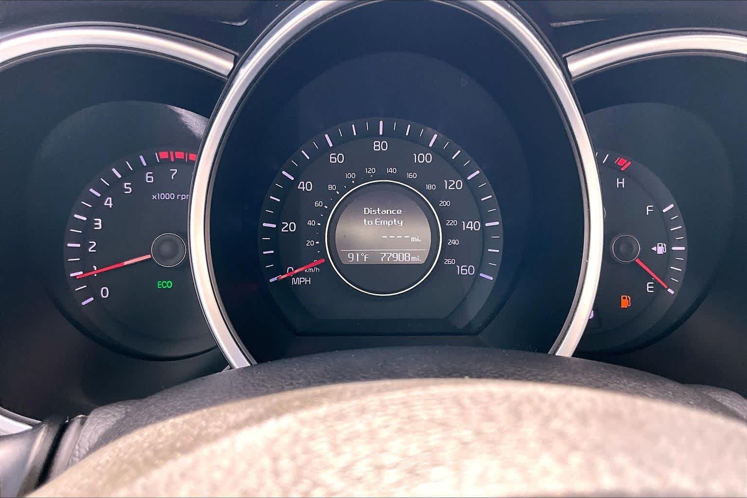 Used 2015 Sparkling Silver Kia LX image 26