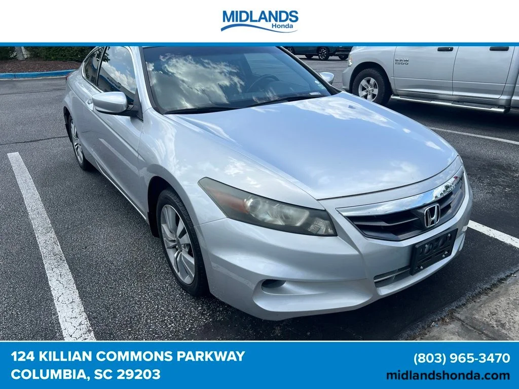 Used 2011 Alabaster Silver Metallic Honda EX-L image 1