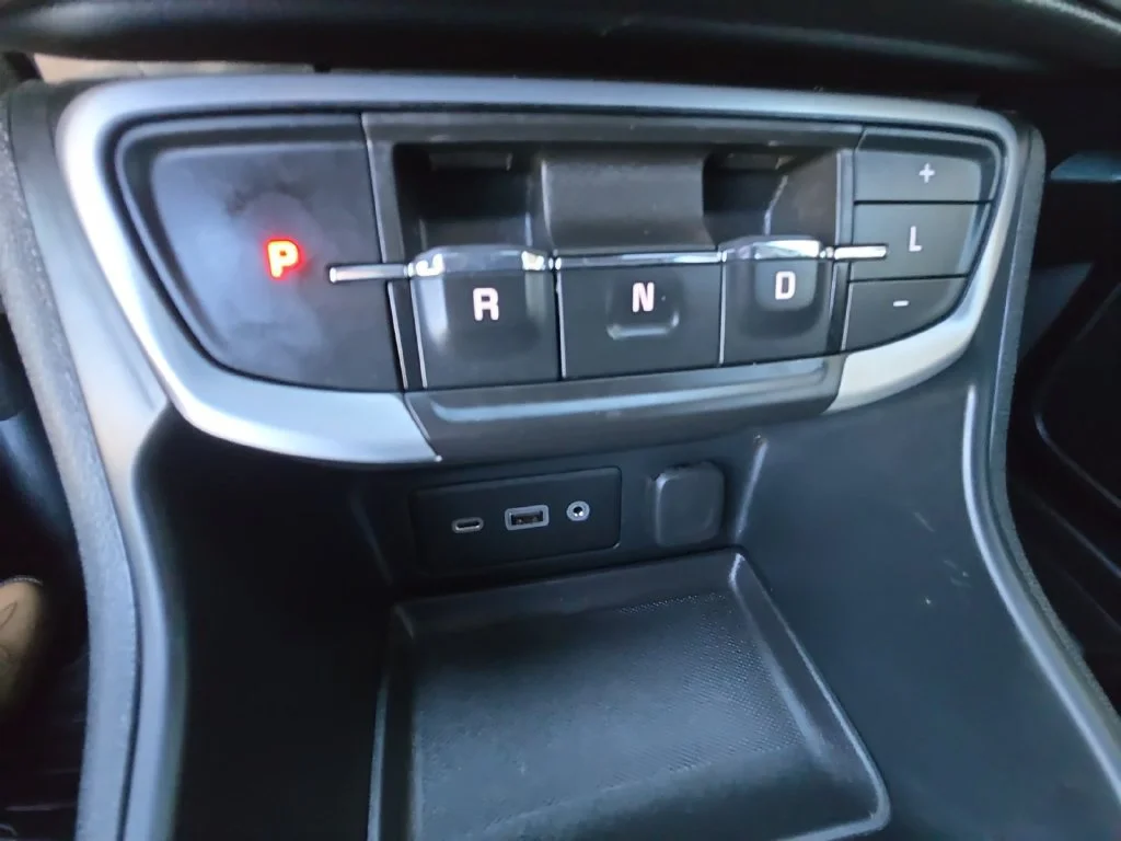 Used 2022 MARINE METALLIC GMC SLE image 24