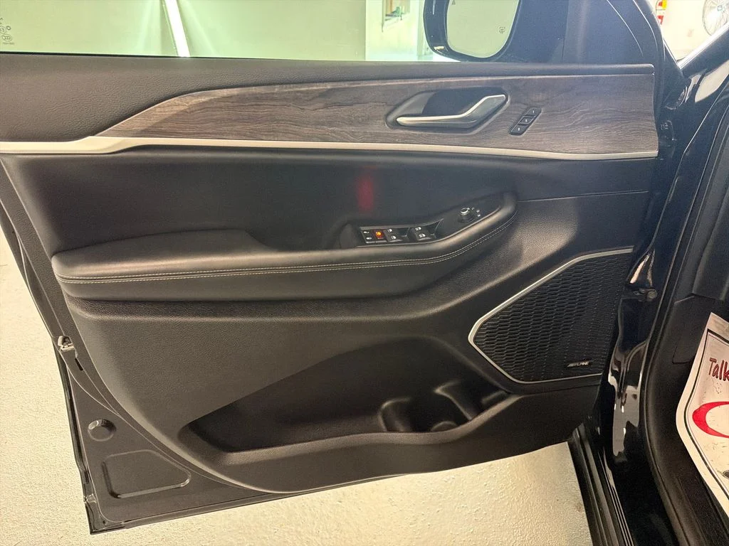 Used 2024 Black Jeep Limited image 12