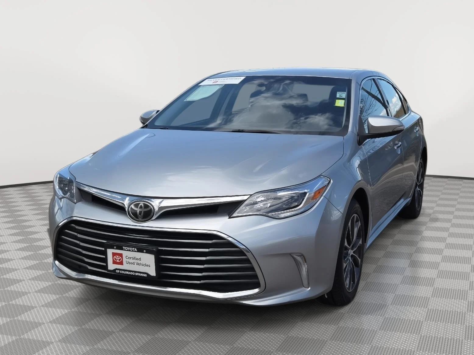 Certified Used 2018 Cosmic Gray Mica Toyota Limited image 5