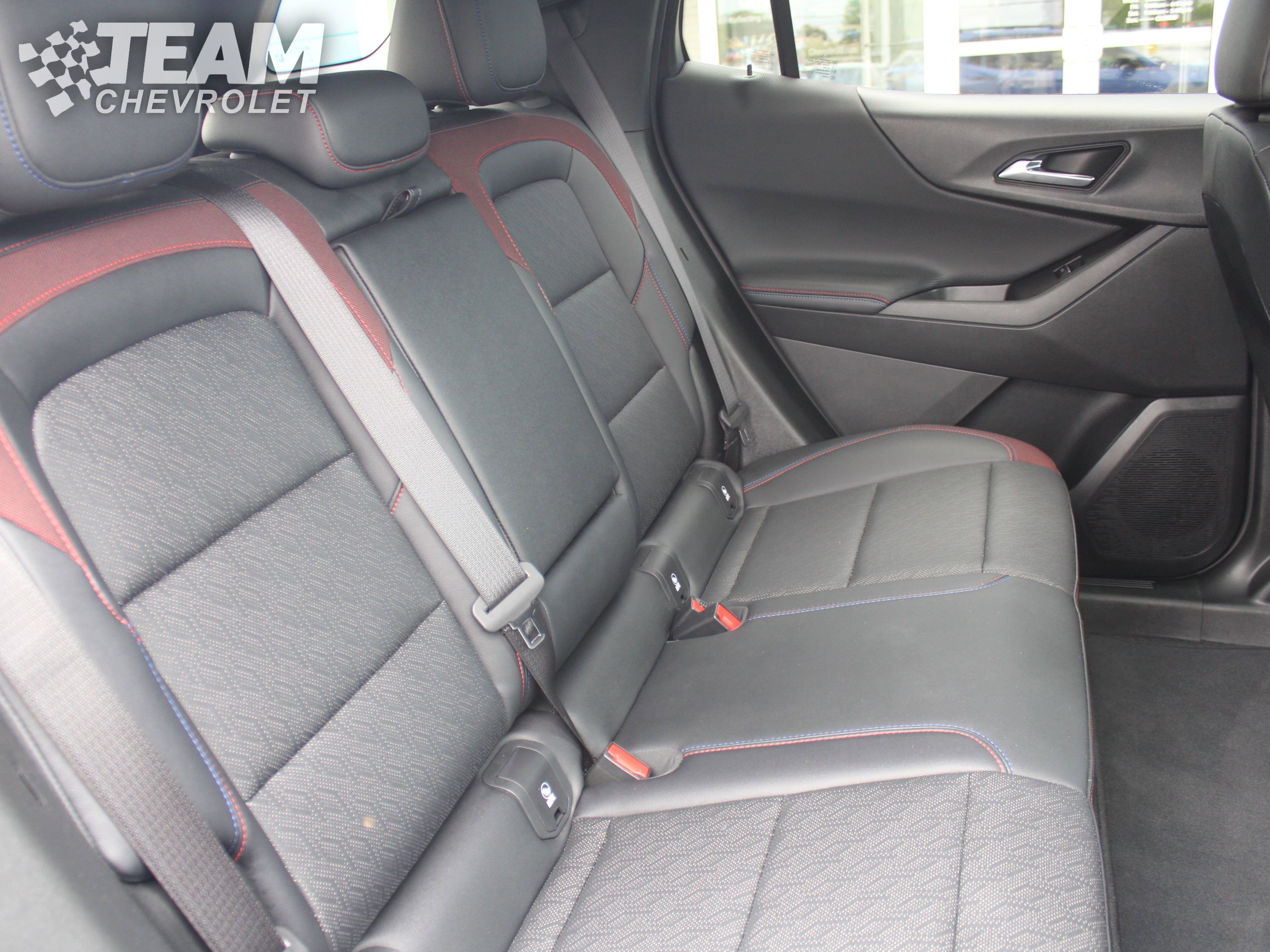 2025 Chevrolet Equinox RS - Photo 25