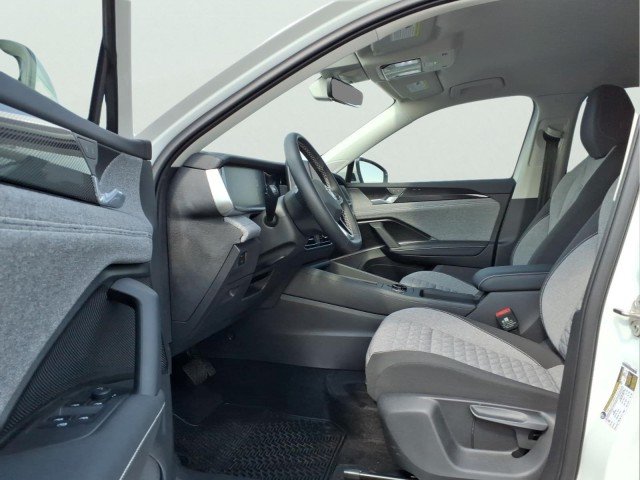New 2026 Pure White Volkswagen S 4Motion image 13