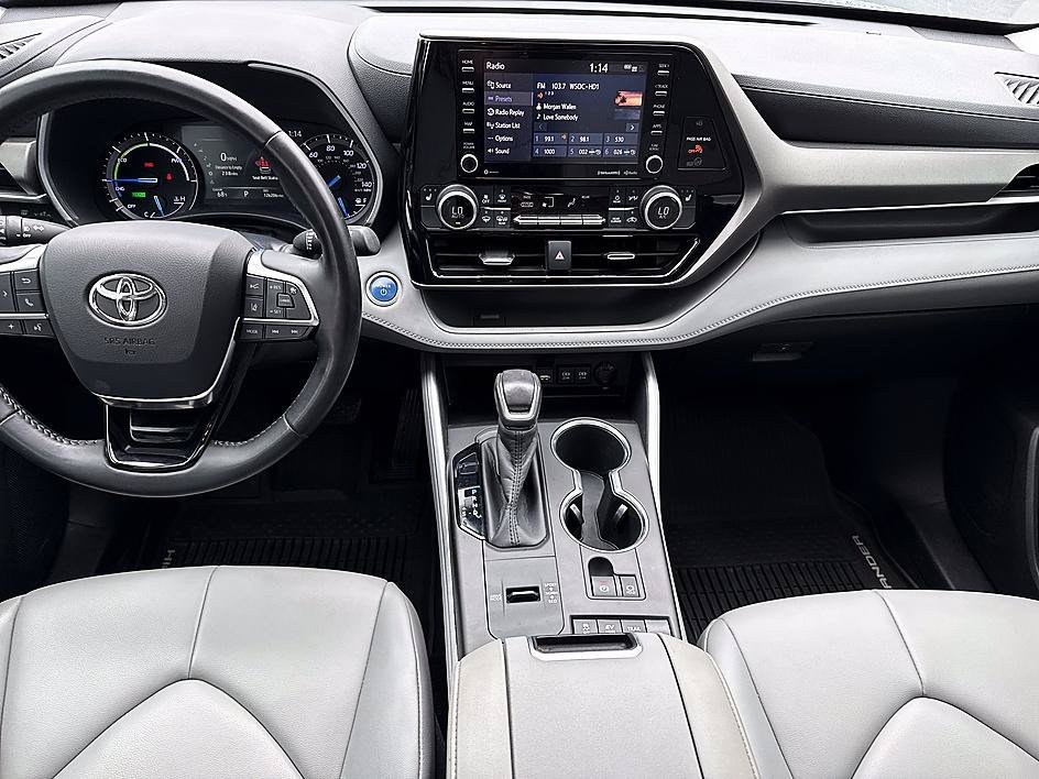 Used 2020 Moon Dust Toyota Hybrid XLE image 18