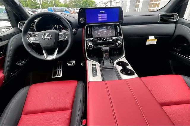 New 2026 Ultra White Lexus 600 F SPORT image 5