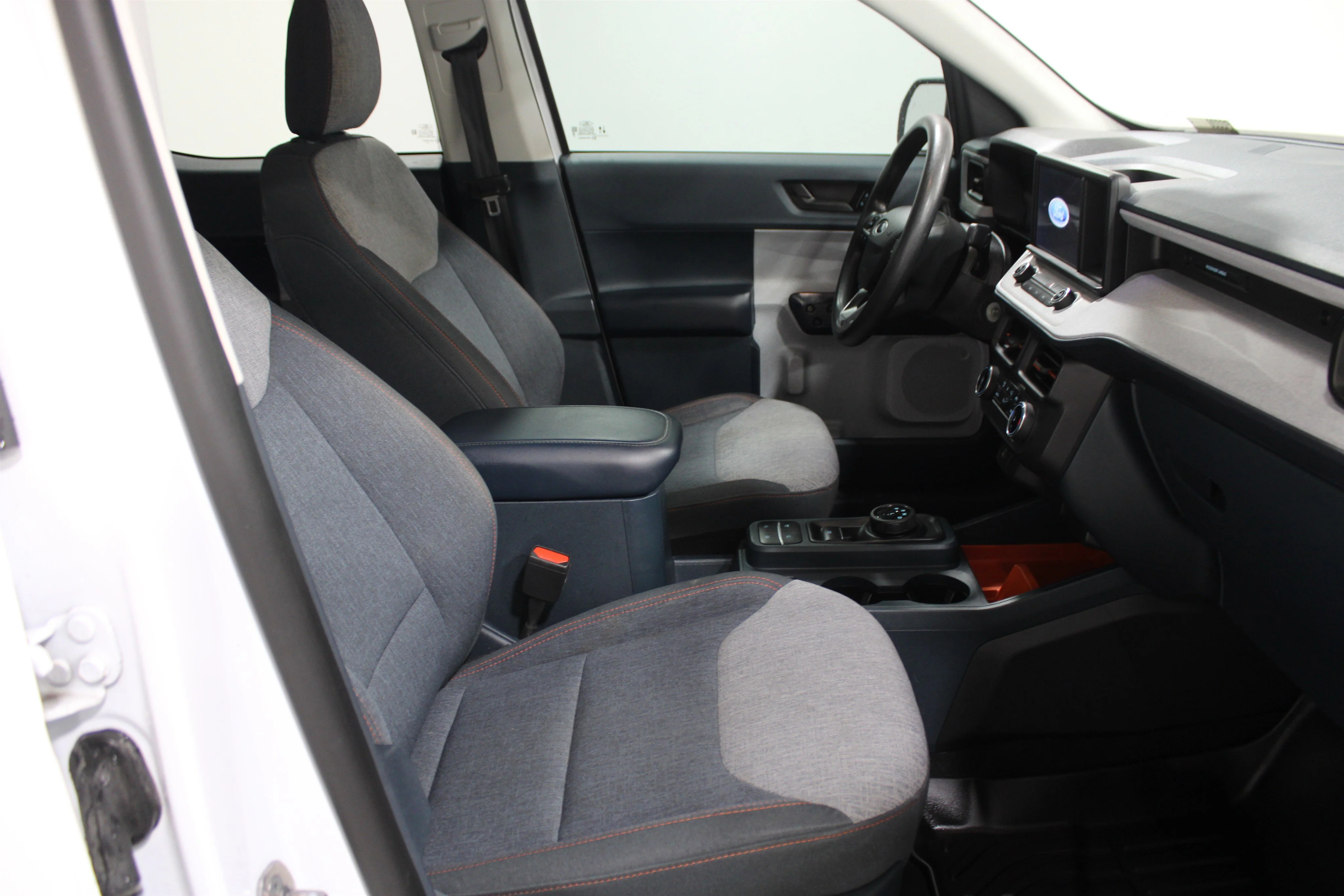 Used 2024 Oxford White Ford XLT image 24