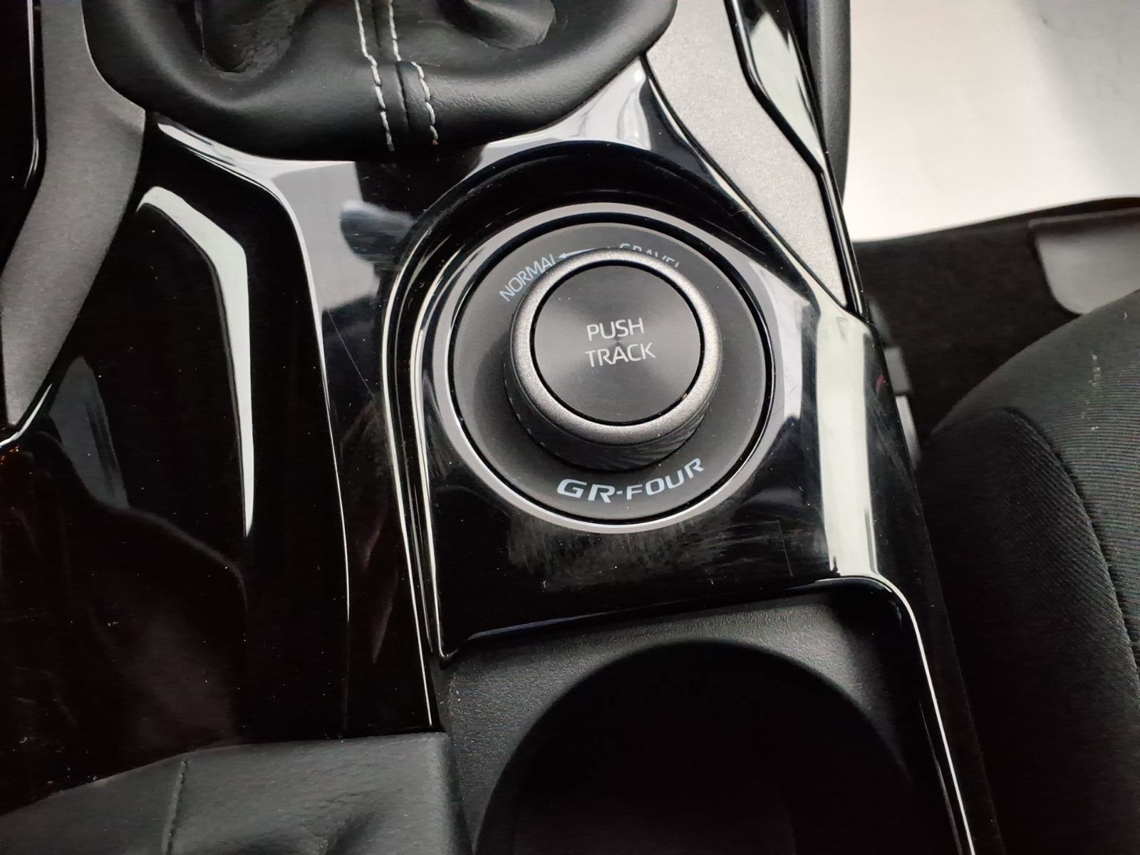 2025 Toyota GR Corolla Core - Photo 21