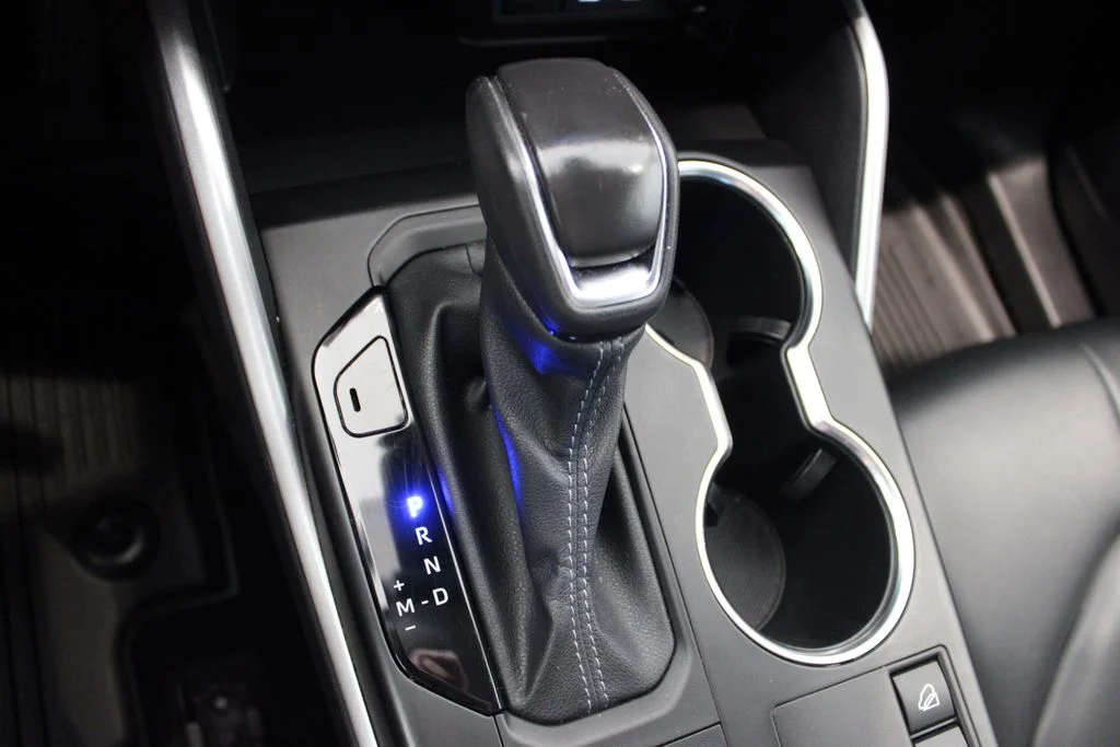 Used 2024 Silver Toyota XLE image 17