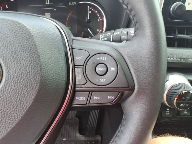 Used 2024  Toyota XLE image 19