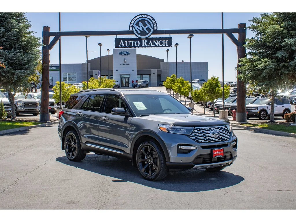2023 Ford Explorer Platinum 4WD's photo