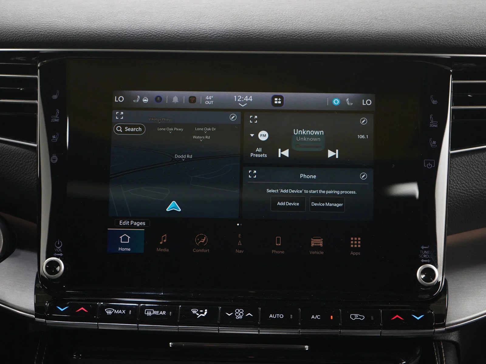 Used 2024 Diamond Black Crystal Pearlcoat Jeep Series II image 17