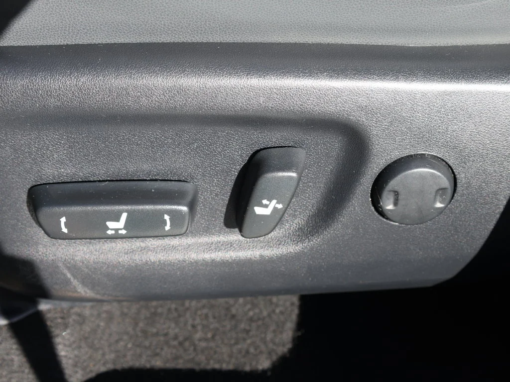 Used 2020 White Lexus 300 Base image 16