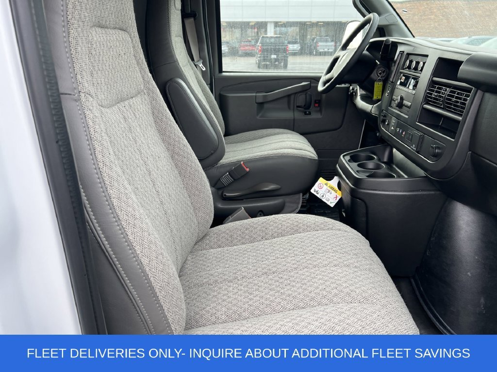 2025 Chevrolet Express Cargo Work Van - Photo 9