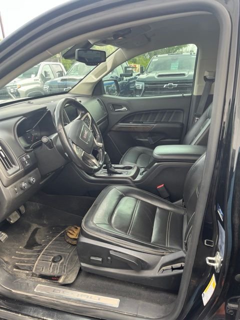 Used 2021 Onyx Black GMC Denali image 5
