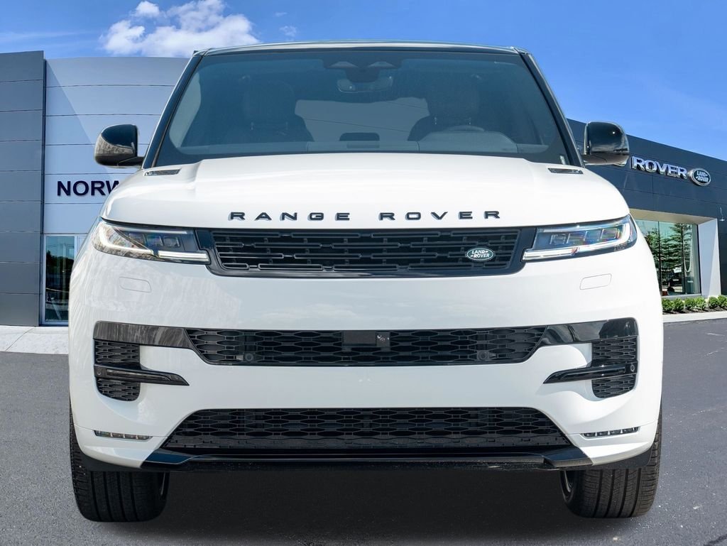 New 2026 Fuji White Land Rover Dynamic SE image 2