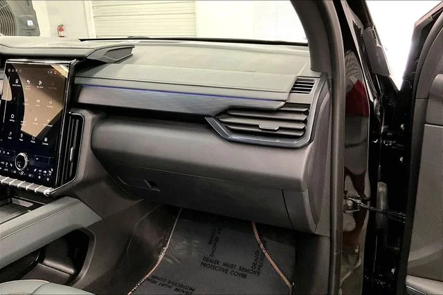 Used 2025 Ebony Twilight Metallic GMC AT4 image 19