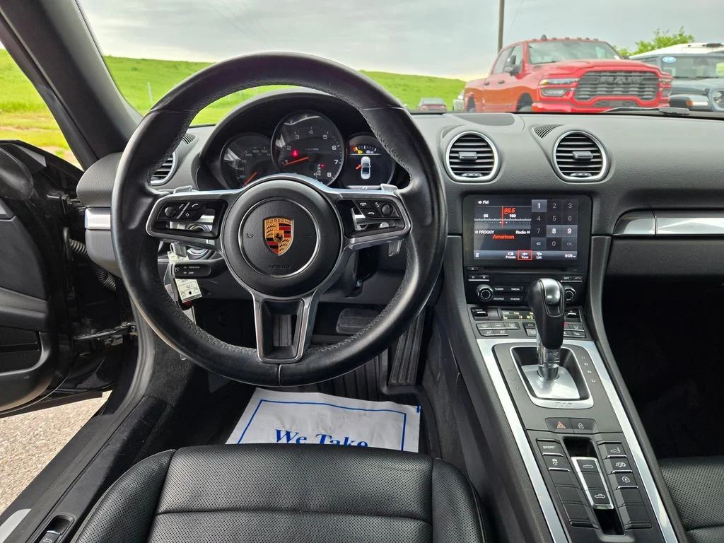 Used 2019 Black Porsche Base image 17