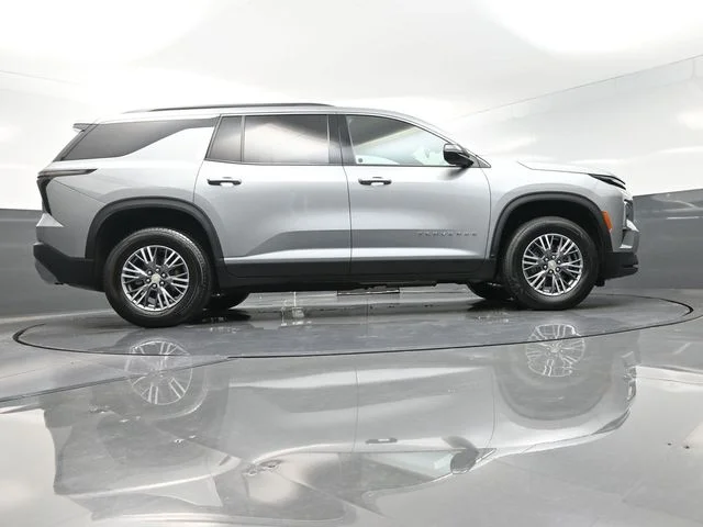 Used 2025 Gray Chevrolet LT image 50