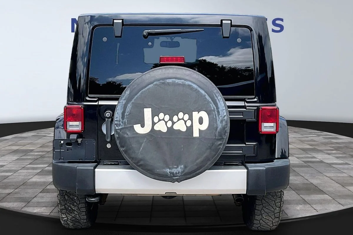Used 2015 Black Jeep X image 5