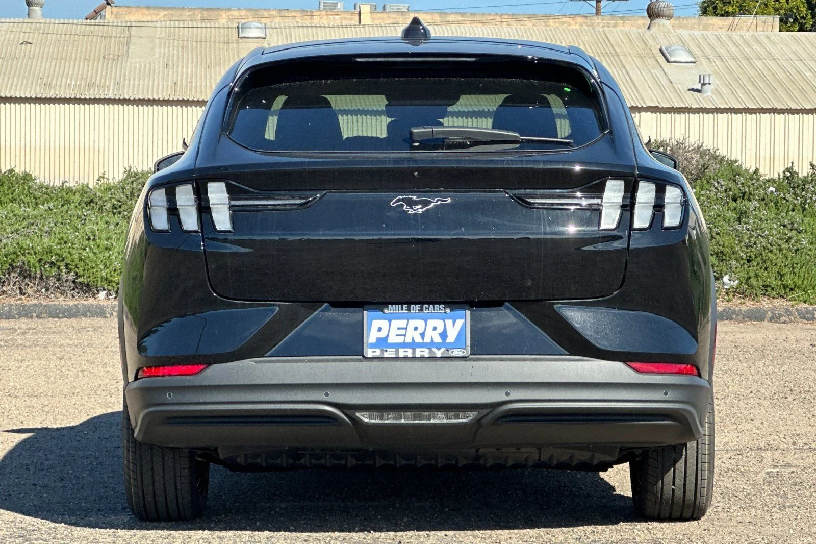 New 2026 Shadow Black Ford Select image 4