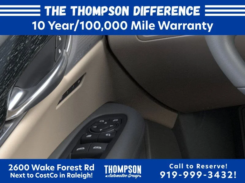 Used 2025 Crystal White Tricoat Cadillac Premium Luxury image 22
