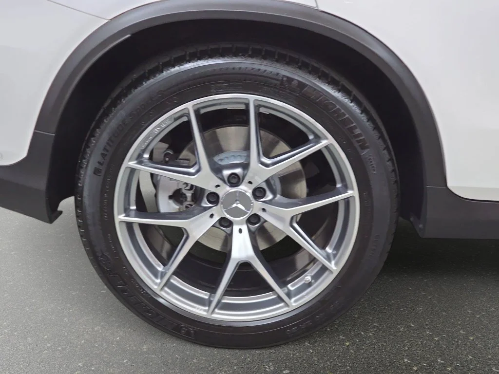 Used 2022  Mercedes-Benz GLC 43 AMG® image 33